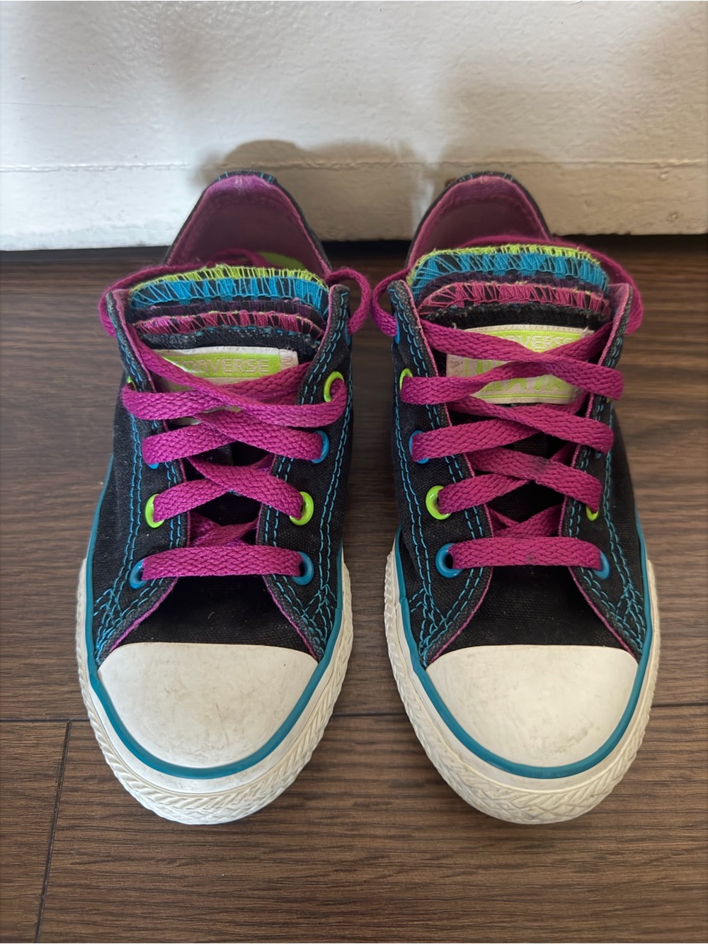 *BRAND NEW* Converse All Stars Kids Black Canvas Sneakers, Pink Laces, Neon Flap